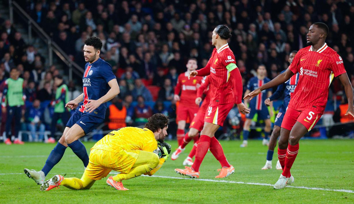 Dalam pertandingan yang berlangsung dengan intensitas tinggi, PSG menunjukkan dominasi mereka dengan penguasaan bola lebih dari 70 persen. (AFP/Geoffroy Van Hasselt)