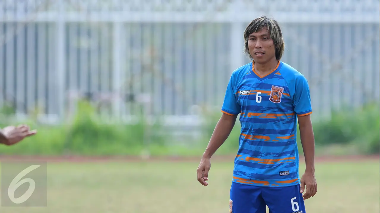 Asri Akbar