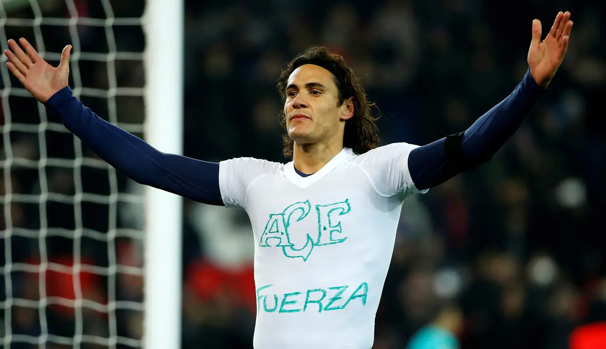 5. Edinson Cavani (Paris Saint-Germain) - 34 gol dalam 43 laga. (Reuters/Gonzalo Fuentes)
