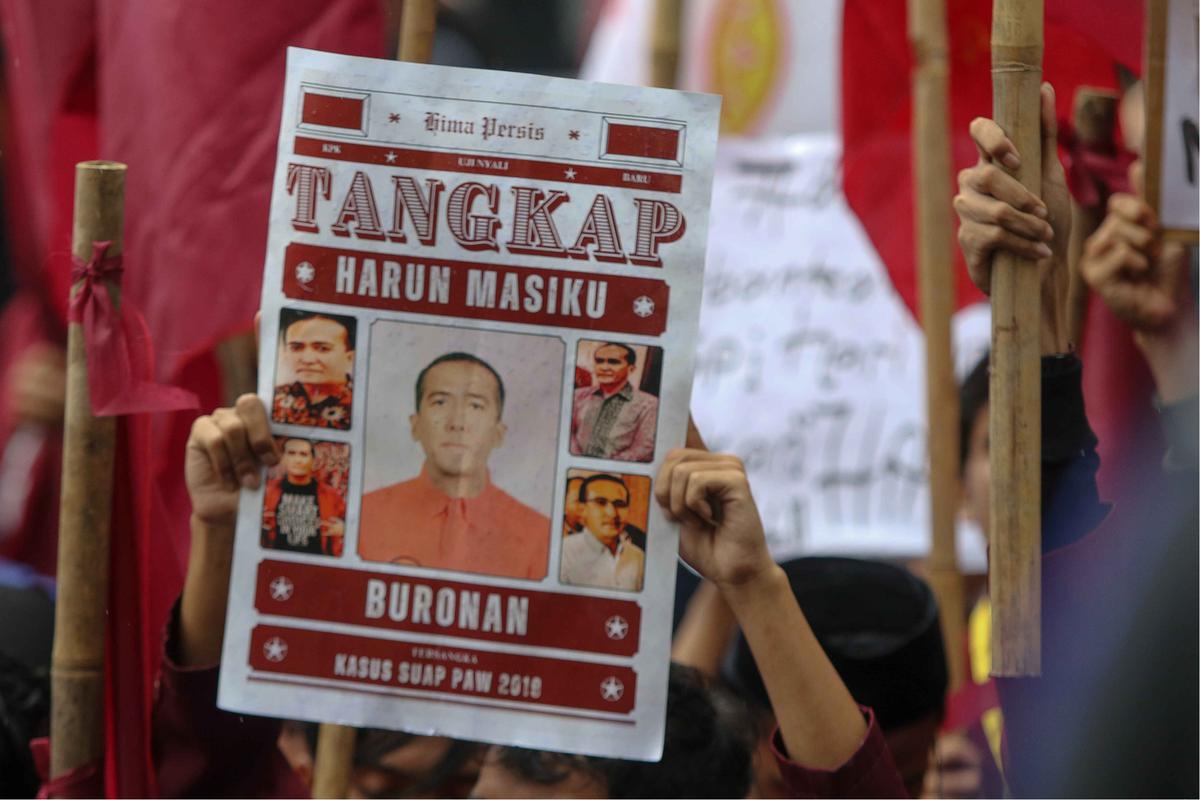 Mahasiswa berunjuk rasa tuntut penangkapan Harun Masiku