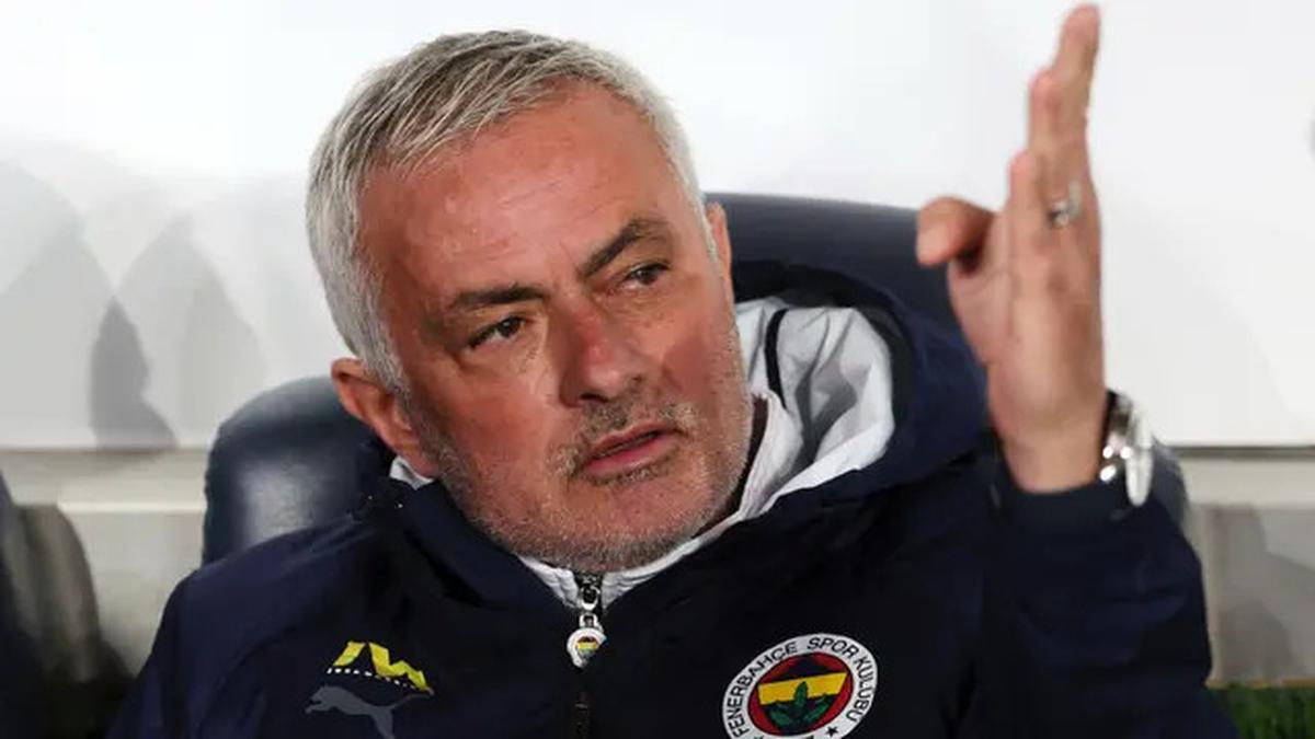 Jose Mourinho Beri Lampu Hijau untuk Rekrut Jadon Sancho ke Fenerbahce