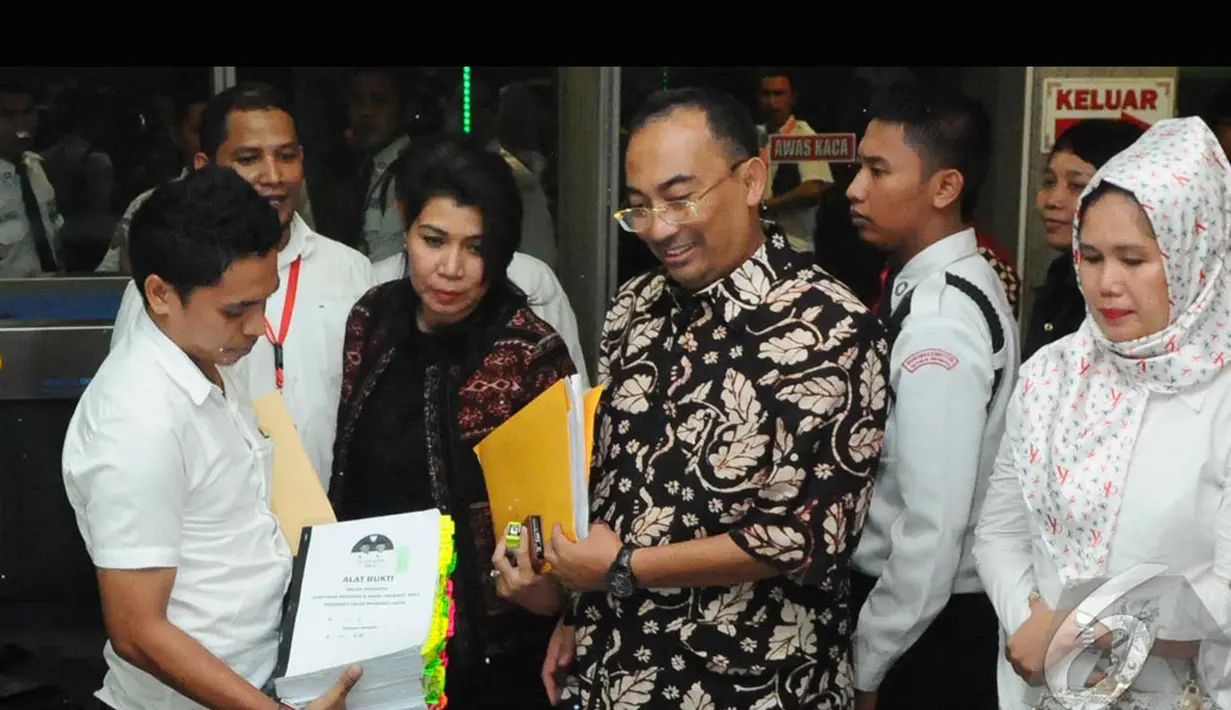 Tim pengacara Prabowo-Hatta menemukan pelanggaran di 5.800 Tempat Pemilihan Umum di DKI Jakarta dan 52.000 pelanggaran di TPS, Jakarta, Jumat (25/07/2014) (Liputan6.com/Andrian M Tunay)