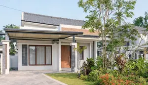 9 Inspirasi Halaman Rumah Tanpa Pagar Depan yang Terlihat Luas, Asri dan Modern