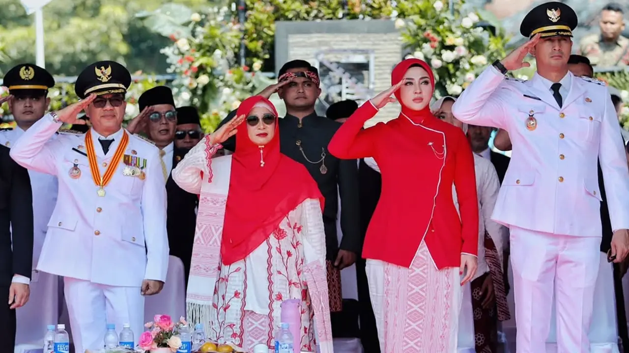 7 Potret Margin Wieheerm di HUT RI ke-80, Perdana Dampingi Ali Syakieb sebagai Wabup