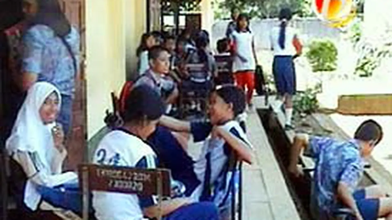 110805aMogokBlajar.jpg