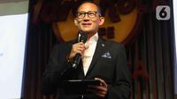 Menteri Pariwisata dan Ekonomi Kreatif Sandiaga Uno saat acara peluncuran World Superbike (WSBK) Indonesian Round 2023 di Jakarta, Kamis (12/01/2023). Ajang balap motor bergengsi dunia World Superbike (WSBK) musim 2023 bakal kembali menghelat salah satu serinya di Sirkuit Mandalika, Lombok, NTB pada 3-5 Maret mendatang. (Liputan6.com/Herman Zakharia)