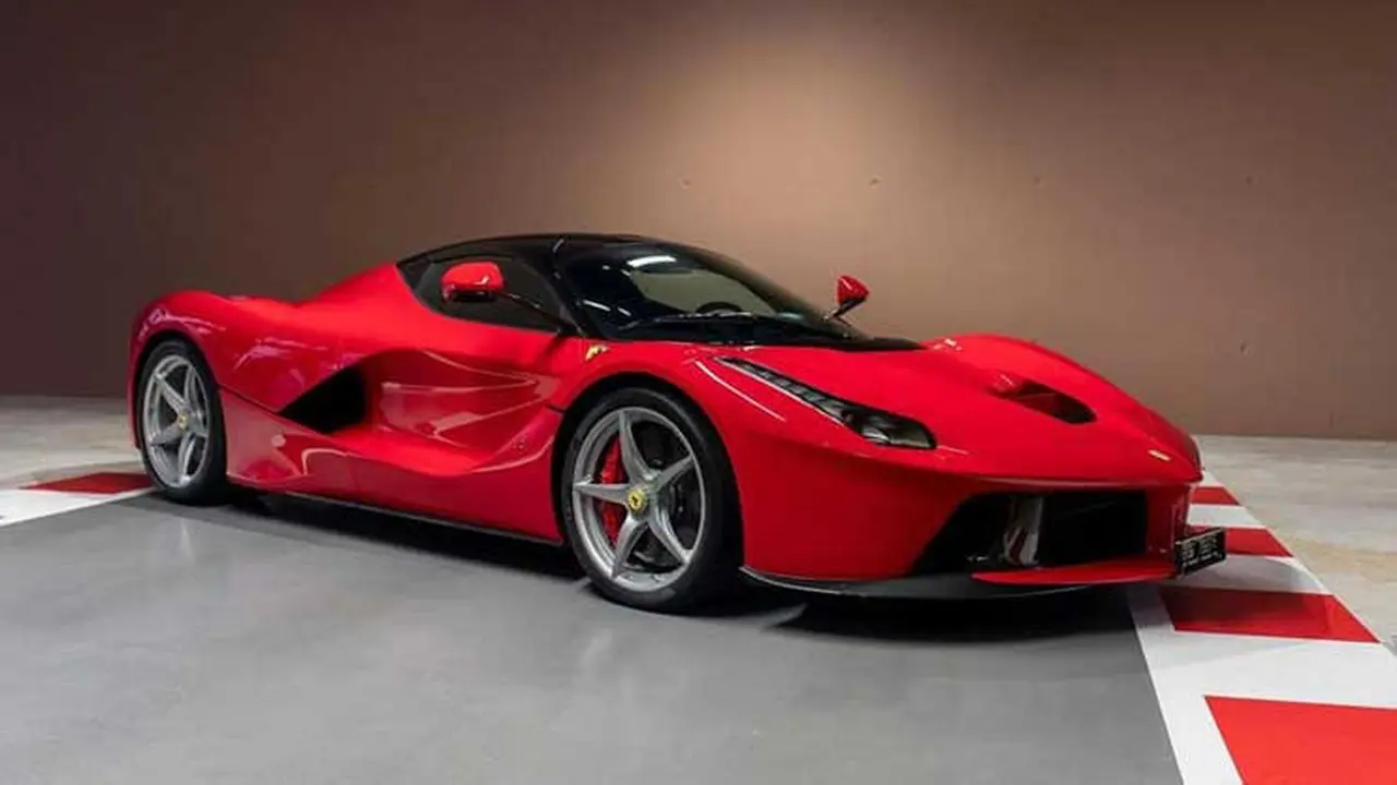 La Ferrari milik Sebastian Vettel dijual (Tom Hartley Junior)