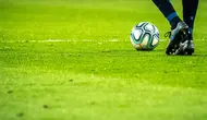 Ilustrasi Sepak Bola. (Photo by Emilio Garcia on Unsplash)