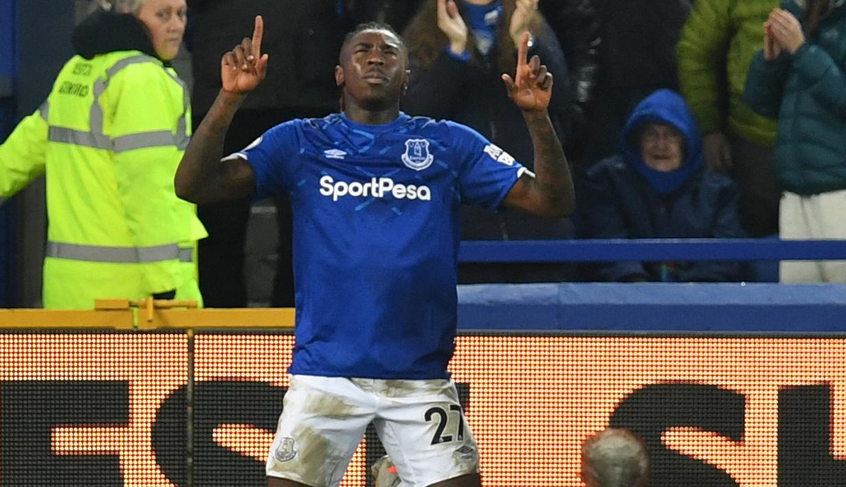 Selebrasi gelandang Everton, Moise Kean setelah mencetak gol ke gawang Newcastle United pada laga Liga Inggris 2019/2020 di Goodison Park, Liverpool (21/1/2020). Moise Kean meninggalkan Juventus untuk bergabung dengan Everton pada awal musim 2019/2020 dengan nilai transfer 27,5 juta euro atau kini setara Rp451 miliar. Setelah sempat dipinjamkan ke PSG dan klub lamanya Juventus, pada awal musim 2023/2024 ia dipermanenkan Juventus dengan mahar 30 juta euro. (AFP/Paul Ellis)