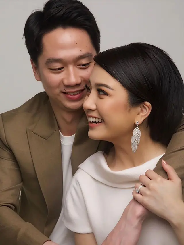 7 Potret Prewedding Kevin Sanjaya dan Valencia Tanoesoedibjo Jelang Penikahan