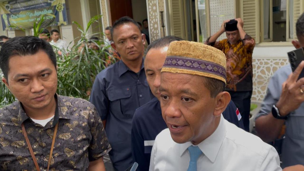 Kampus UI Minta Perbaiki Disertasi, Begini Respons Tak Terduga Menteri Bahlil Lahadalia