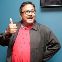 Tapi yang menyamai cuma satu, bahwa Reza Rahadian bisa memerankan tokoh Pengki dengan baik, tidak sebagai Benyamin, tapi sebagai Pengki," tambahnya. (Nurwahyunan/Bintang.com)