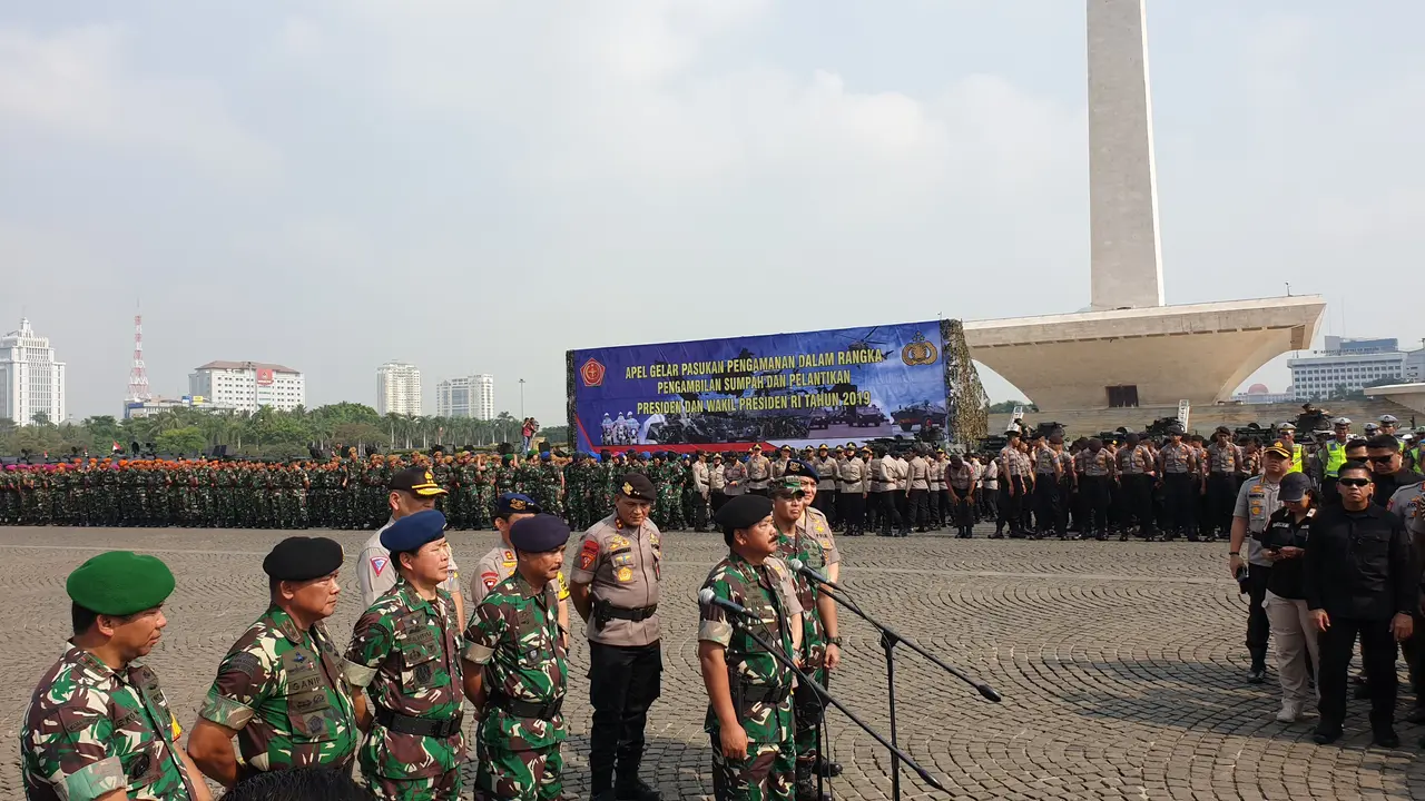 Panglima TNI Marsekal Hadi Tjahjanto menyampaikan, momen pelantikan presiden terpilih Joko Widodo atau Jokowi pada 20 Oktober 2019 akan menjadi sorotan dunia.