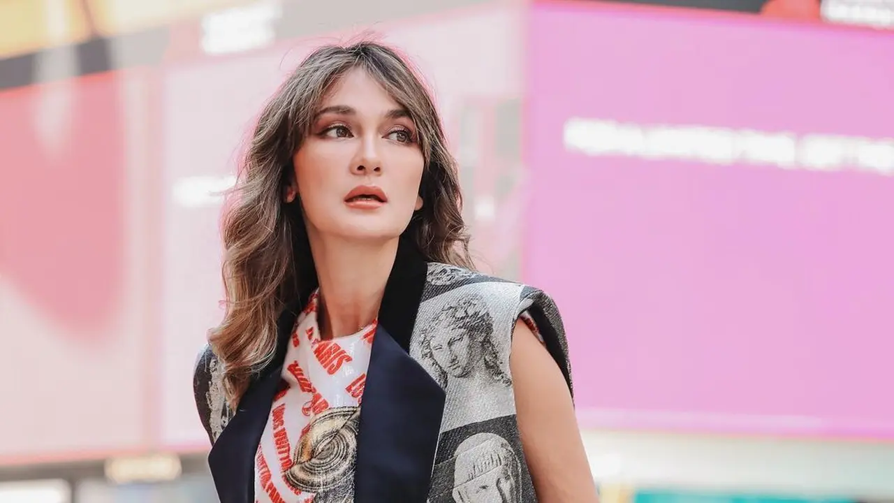 Outfit penuh motif