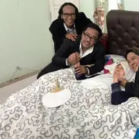 Bersama Mandra dan Suty Karno, Rano Karno kunjungi Aminah Cendrakasih (Instagram/@si.rano)