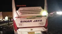 Bus Sinar Jaya yang menyebabkan kecelakaan maut di Tol Cipali, Kamis (14/11/2019). (dok Humas Polda Metro Jaya)