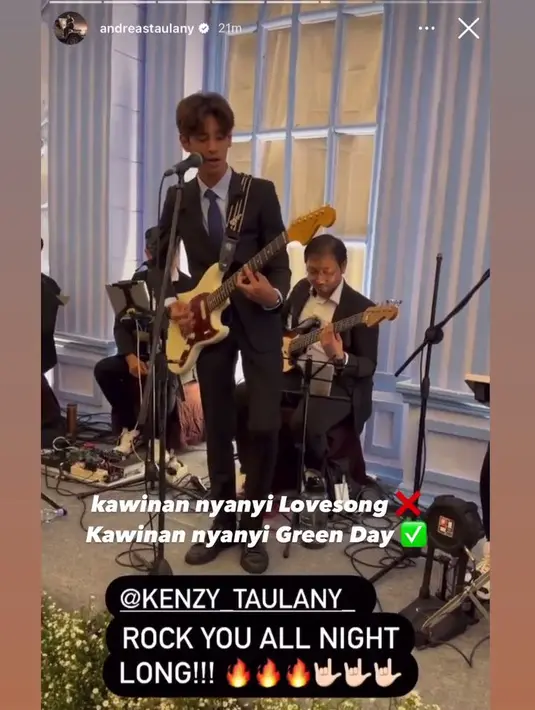<p>Saat datang ke kondang bersama keluarganya, Kenzy tampak bernyanyi. Uniknya ia menyanyikan lagu rock saat di kondangan. [Foto: Instagram.com/jimbodrum]</p>