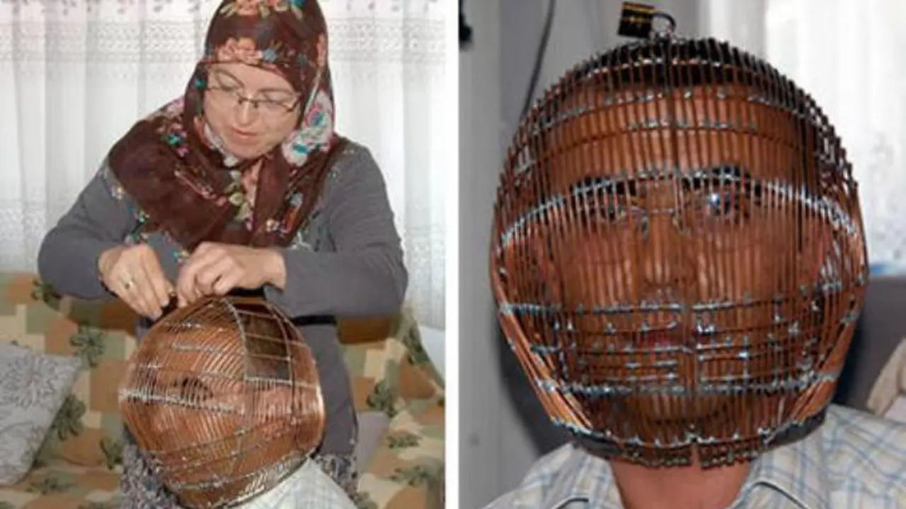 Simak uniknya sangkar burung anti merokok yang dikreasi pria Turki ini.