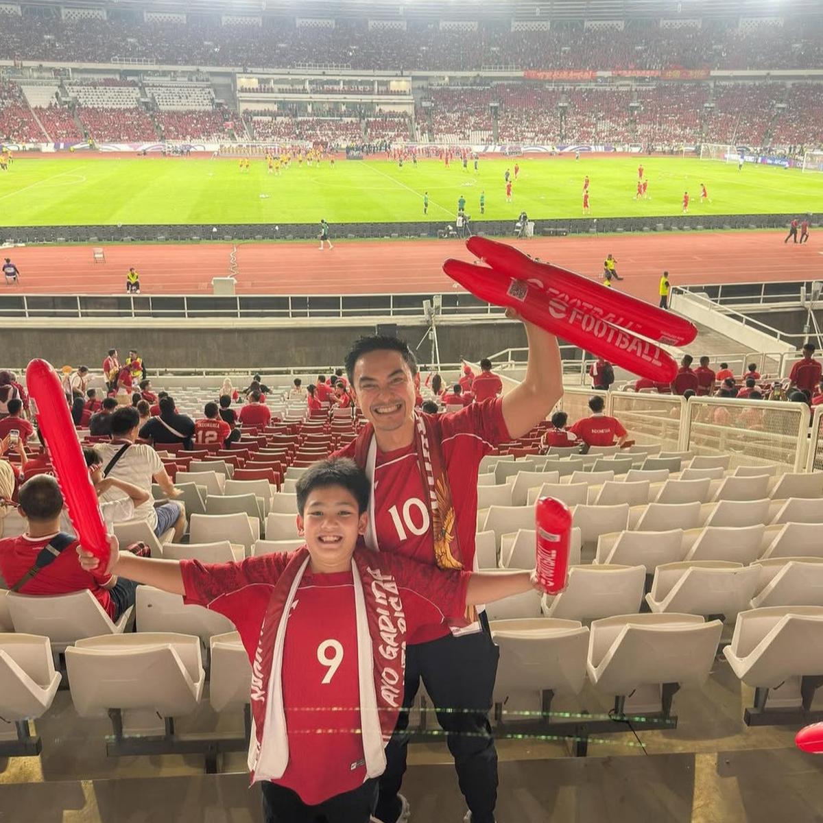 Deretan Artis Indonesia Saksikan Timnas Indonesia vs China di GBK, Azizah Salsha Hingga Jennifer Coppen