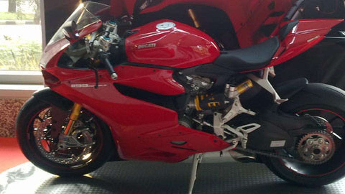 Tinggi jok outlet ducati panigale 1199
