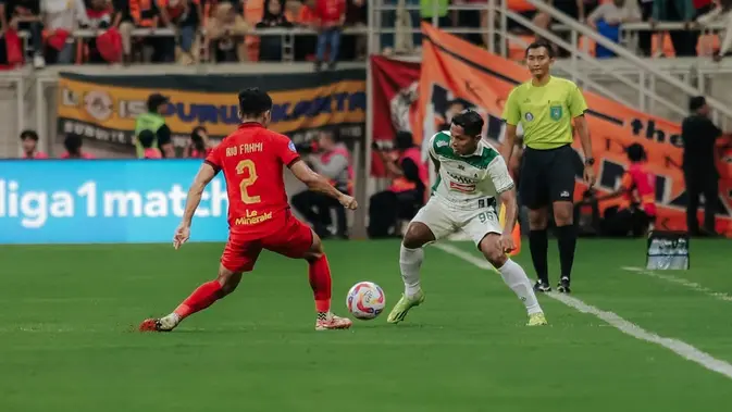    El Clasico Mini di Sleman: PSS Siapkan Benteng Tiket Hadapi Serbuan Jakmania!   Panas di Luar, Tegang di Dalam: PSS Sleman 'Kunci' 13 Ribu Tiket Jelang Lawan Persija!   Laga Kandang Rasa Tandang? PSS Sleman Siaga Penuh Sambut 'Gelombang' Jakmania!   