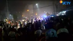 Belum diketahui penyebab tawuran antar warga tersebut.