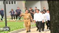 Dengan ditemani oleh Menteri PUPR, yakni Basuki Hadimuljono, Gubernur DKI Jakarta, Anies Baswedan, serta Menteri Pemuda dan Olahraga (Menpora). Imam Nahrawi, Jokowi langsung meninjau tower 3 Wisma Atlet Kemayoran.