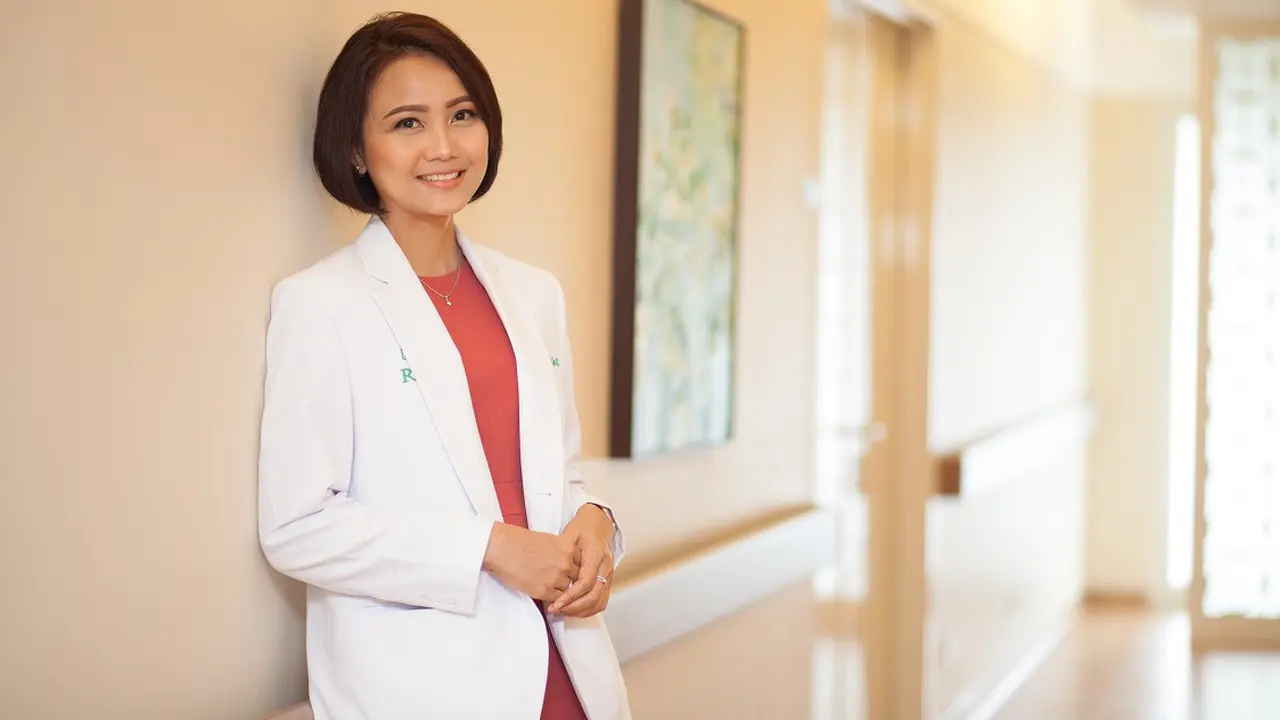 dr. Juwalita Surapsari, Sp.GK, M.Gizi Dokter Spesialis Gizi Klinik RS Pondok Indah – Pondok Indah