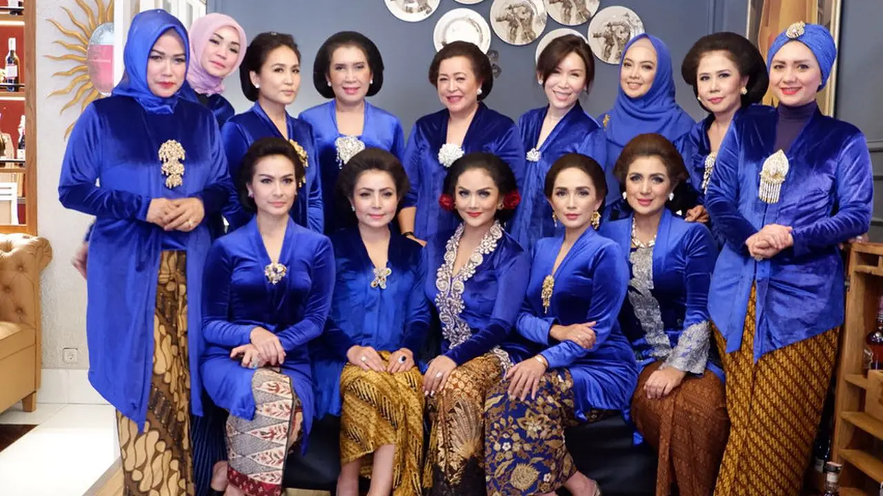 [Bintang] Geng Kepompong Krisdayanti