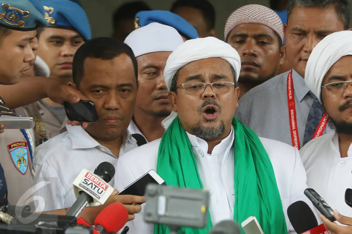 20161123-Rizieq-Shihab-Usai-Penuhi-Panggilan-Bareskrim-Jakarta-FF