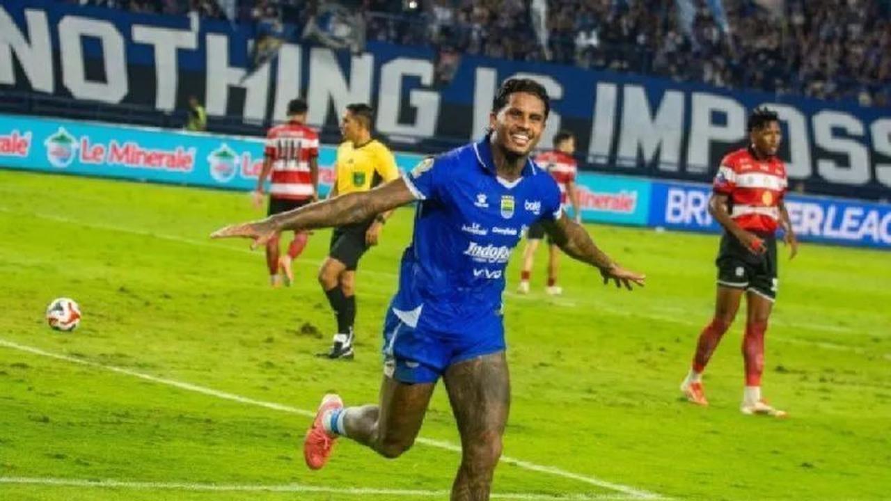 Umuh Muchtar Ingatkan Persib Agar Tak Anggap Enteng Persebaya di Surabaya
