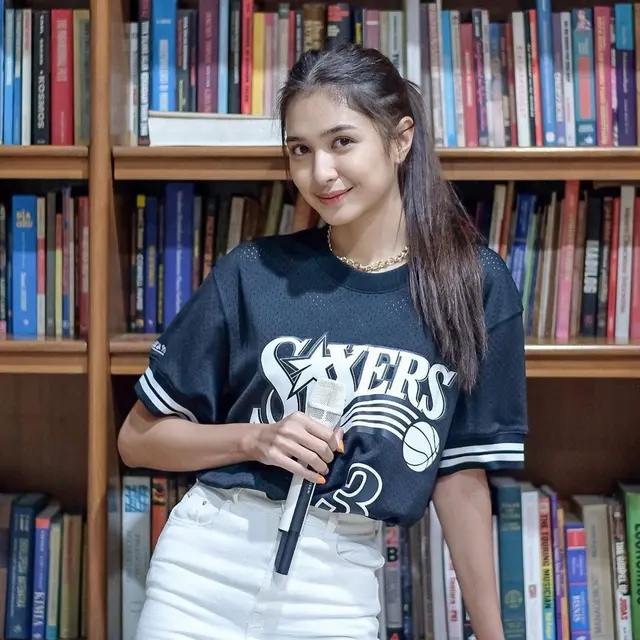 8 Artis Ini Akui Tak Makan Nasi Bertahun-tahun, Penampilannya Curi Perhatian