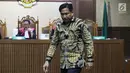 Anggota Komisi VI DPR RI Bowo Sidik Pangarso saat menjalani sidang pembacaan dakwaan di Pengadilan Tipikor, Jakarta, Rabu (14/8/2019). Bowo Sidik Pangarso didakwa dalam kasus dugaan suap dan gratifikasi terkait kerja sama pengangkutan dengan PT HTK. (Liputan6.com/Helmi Fithriansyah)