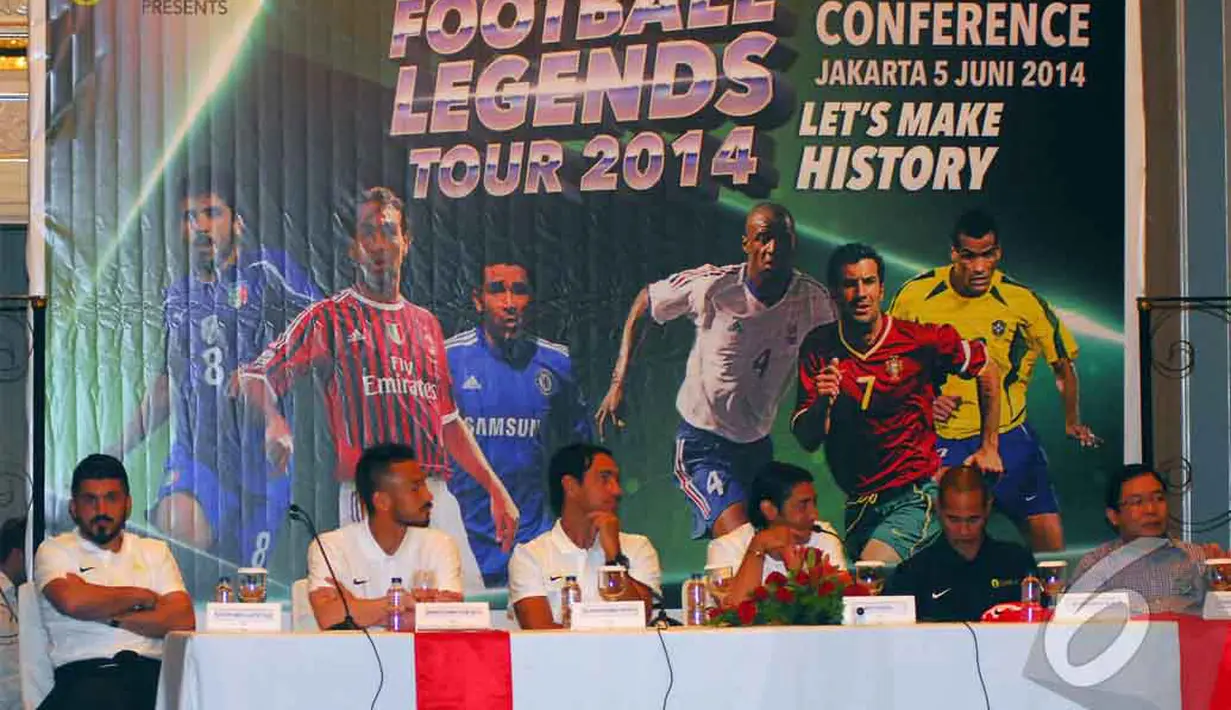 Kali ini mereka hadir dalam laga bertajuk "Domikado Present Football Legend Tour 2014". Hotel Shangri-La, Jakarta Sabtu (7/6/2014) (Liputan6.com/Miftahul Hayat).