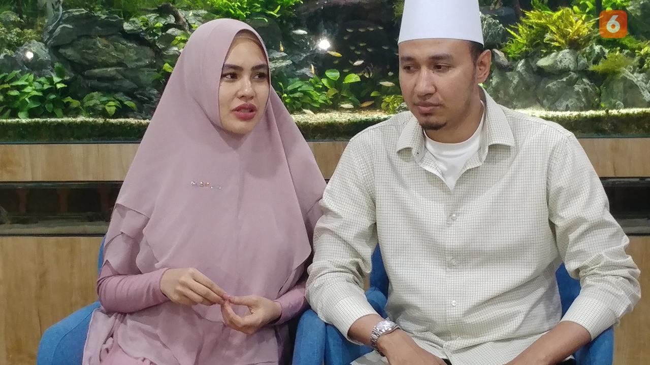 [Fimela] Kartika Putri dan Habib Usman Bin Yahya