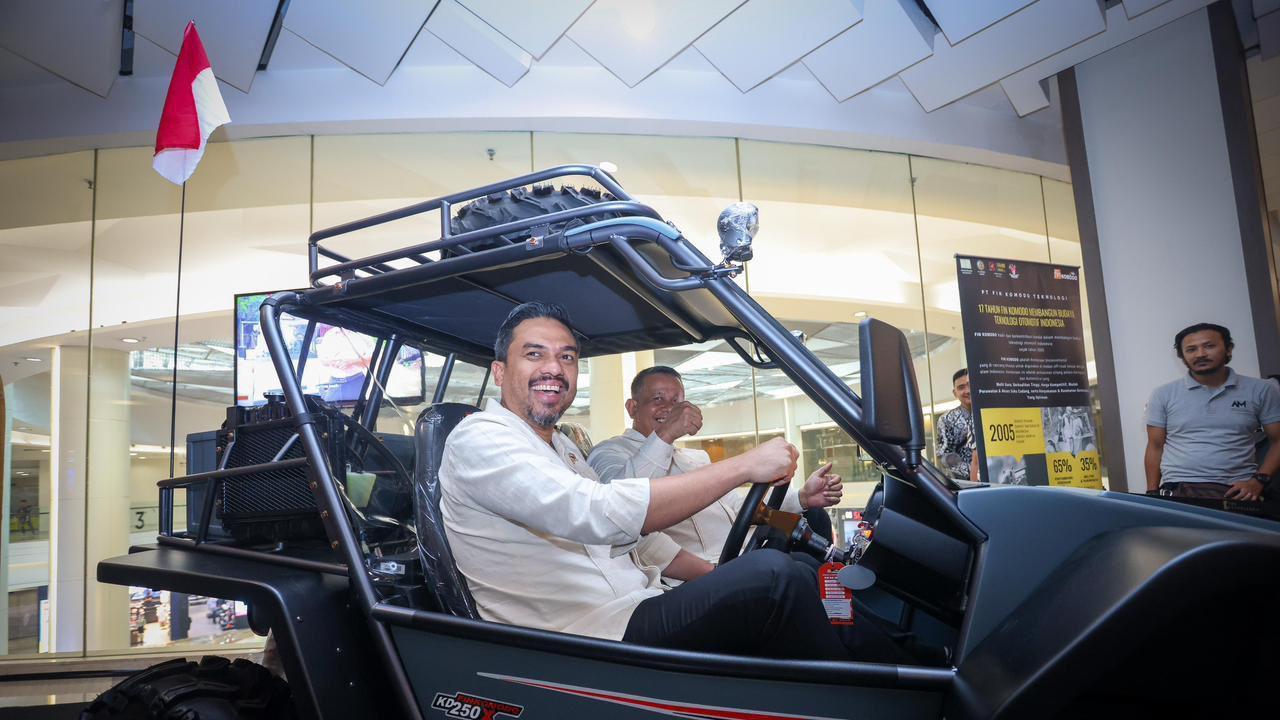 Menteri Usaha Mikro, Kecil, dan Menengah (UMKM) Maman Abdurrahman membuka acara Jalin Lokal 2024 di Jakarta, Kamis (5/12/2024). (Dok Kementerian UMKM)