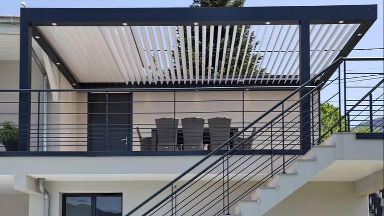 10 Ide Desain Balkon Terbuka yang Bergaya Minimalis dan Cocok untuk Bersantai