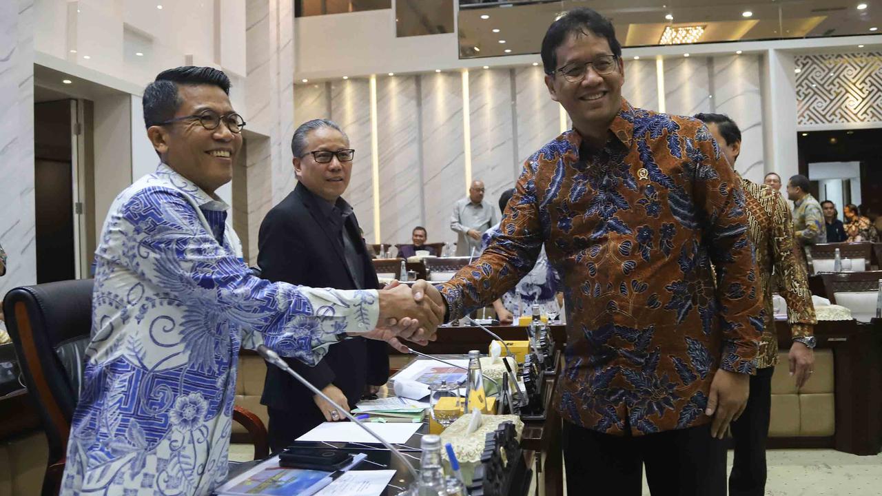 FOTO:  Rapat Perdana, Menkeu Purbaya dan Komisi XI DPR Bahas Anggaran  Rp 52 Triliun