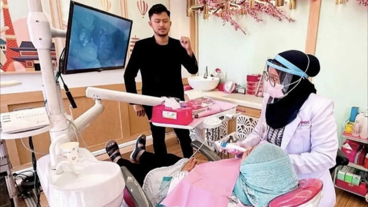 Isi Momen Bulan Kesadaran Tuli Internasional, Klinik Ini Ajak Penyandang Disabilitas Rungu Jaga Kesehatan Mulut dan Gigi