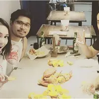 Foto kebersamaan Franky Sihombing dan Feby Febiola beserta kedua anak Franky (via Instagram.com/Franky Sihombing)