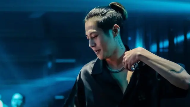 Gaya Rambut DJ Panda dengan Potongan Man Bun Undercut (Foto: Instagram @djpanda_official)