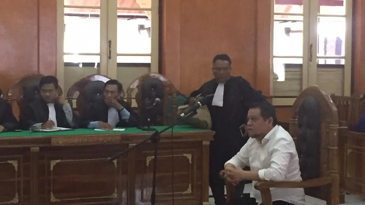 Kepala Dinas (Kadis) Pekerjaan Umum (PU) non aktif Kota Medan, Isa Ansyari