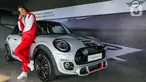 Model berpose pada peluncuran MINI GT Edition di Plaza Mini Gading Serpong, Tangerang, Kamis (18/6/2020). MINI GT Edition yang terinspirasi Mini 1275 GT hadir dalam varian Cooper S dengan mesin 2.0 liter MINI TwinPower Turbo dan tersedia hanya 30 unit. (Liputan6.com/Fery Pradolo)