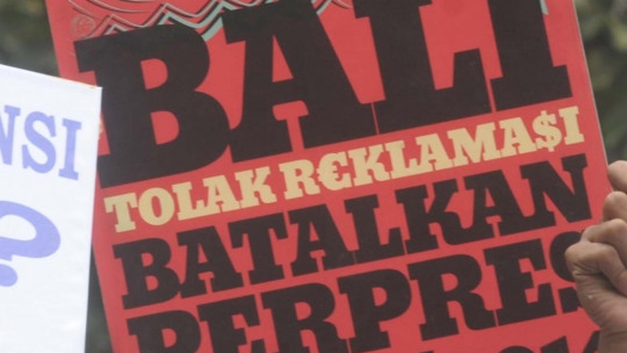 Demo tolak reklamasi Teluk Benoa