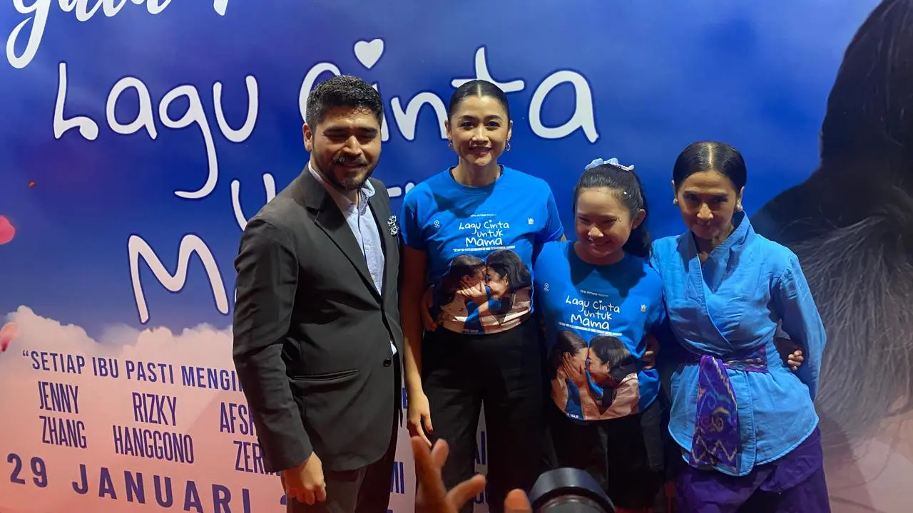 Para pemain Film Lagu Cinta untuk Mama (LCUM)