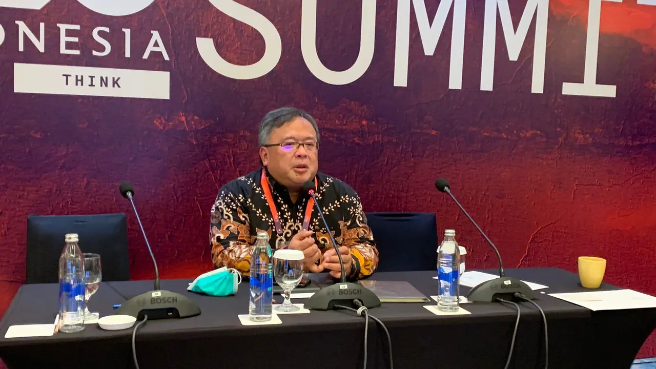 Prof. Bambang Brodjonegoro selaku Lead Co Chairs KTT T20 di Hilton Resort, Nusa Dua, Bali pada Selasa (6/9/2022). (Liputan6/Benedikta Miranti)