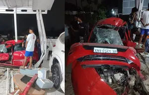 Detik-Detik Agya Dihantam Kereta hingga Terpental 30 Meter