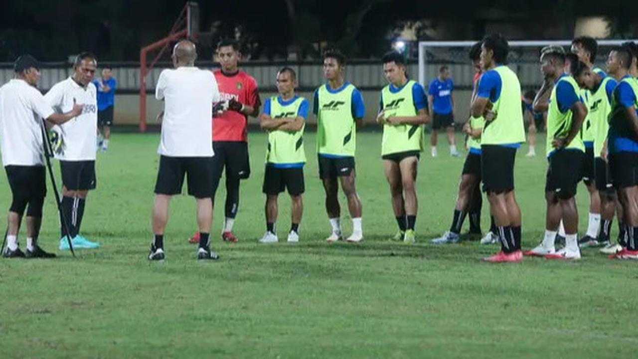 Oxford United Lawan Liga Indonesia All Star di GBK Malam Ini, Suporter Diminta Tertib dan Tak Bawa Flare