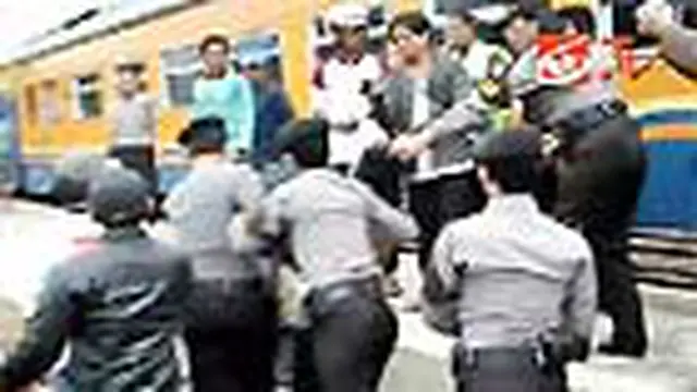 Warga Lamongan Dianiaya Bonek