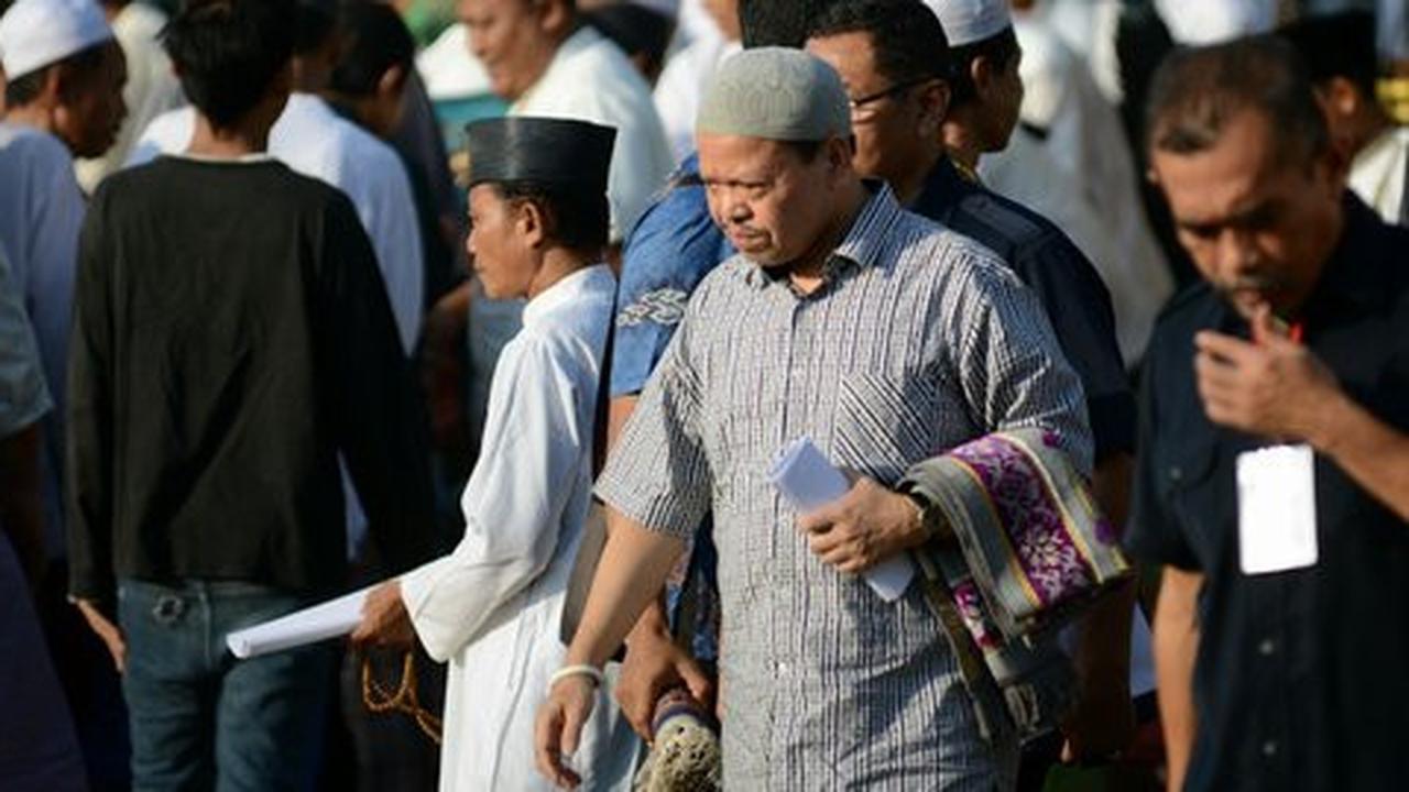 Jenguk Sutan di Rutan KPK, istri bawa cinta dan tahu pedas